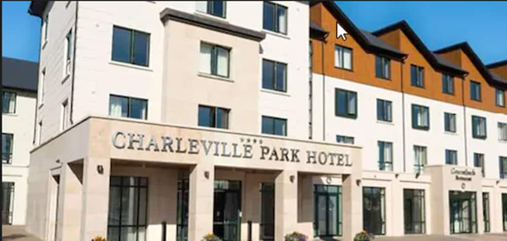 Charleville Park Hotel & Leisure Club Ireland Esterno foto